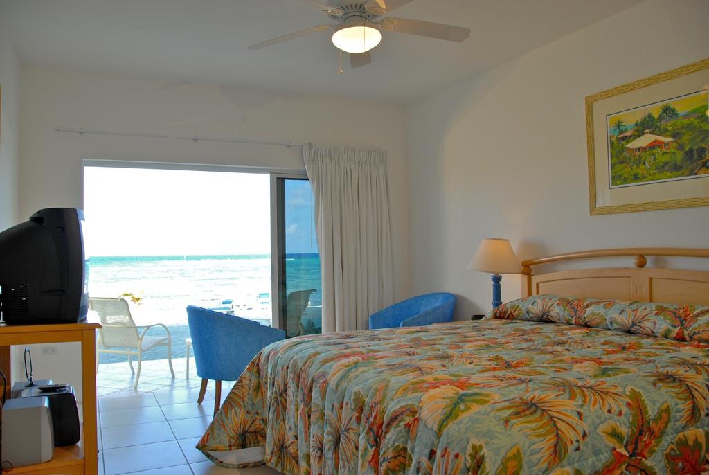Castaways Cayman Beach Resort Grand Cayman Zimmer foto